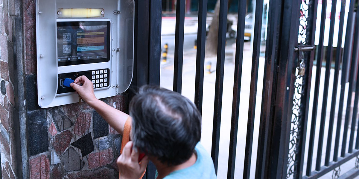 人臉識別對講機(jī),智能可視對講機(jī),人臉識別終端設(shè)備,動態(tài)人臉識別終端